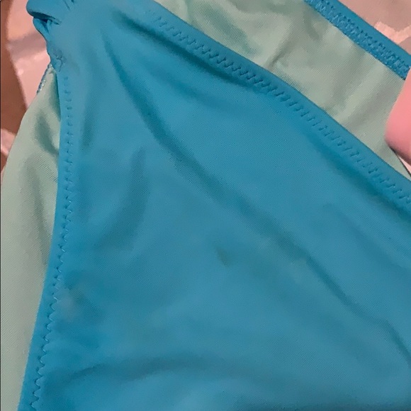 Victoria’s Secret Swim Suit. Top and two bottoms. - Picture 8 of 8